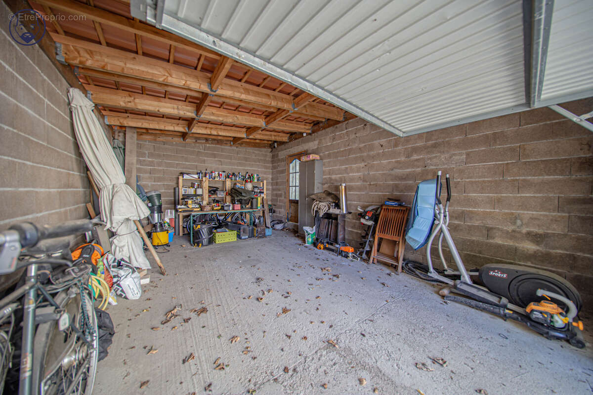 Maison de charme de 165 m2 avec dépendances - photo 26