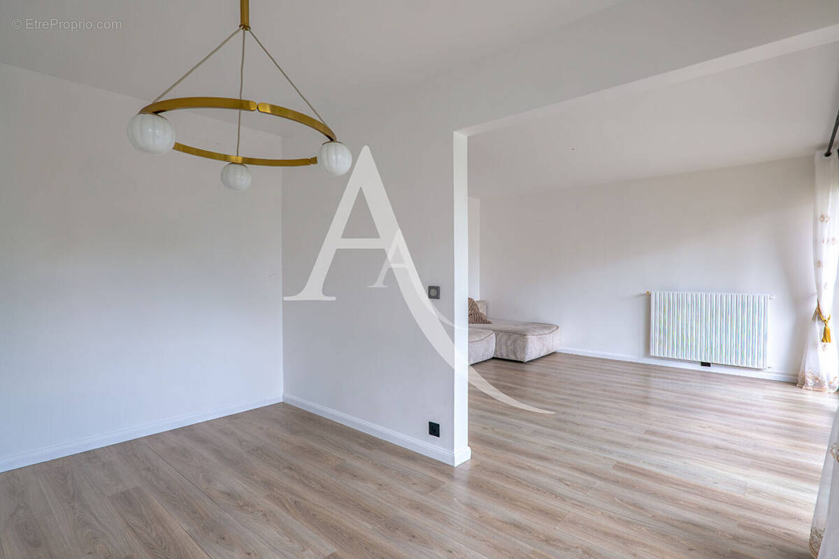 Appartement à LIMEIL-BREVANNES