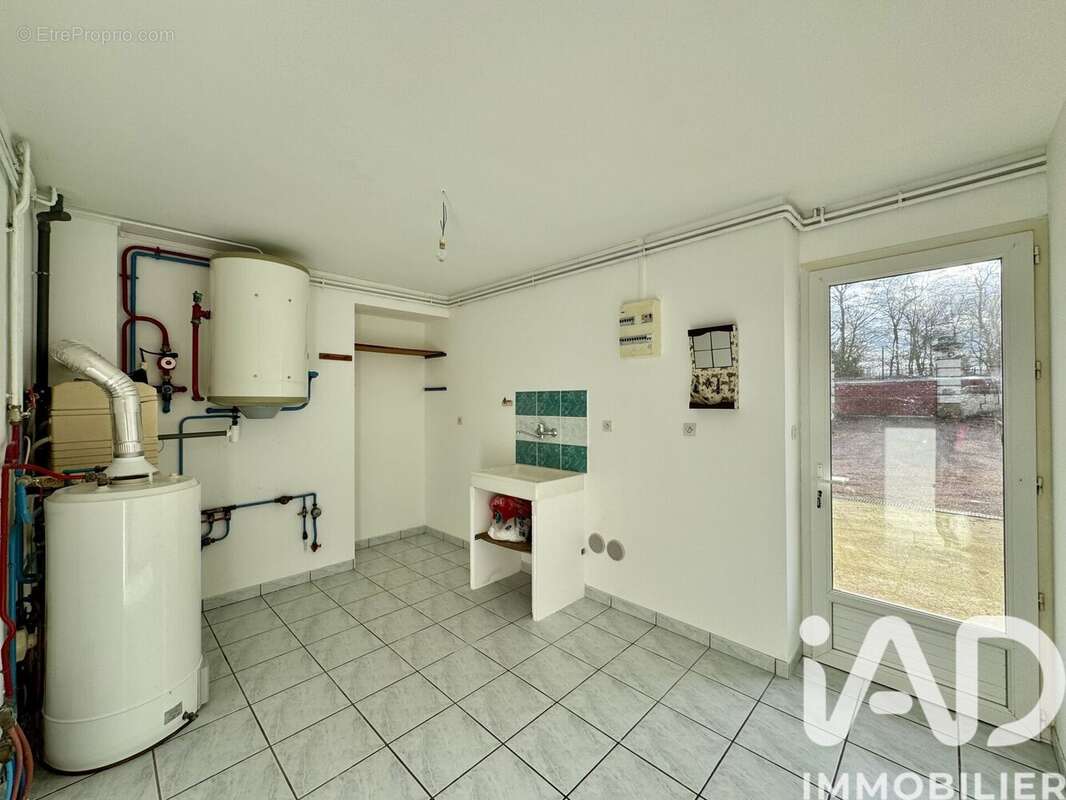 Maison 162 m² à Pouant  - photo 6