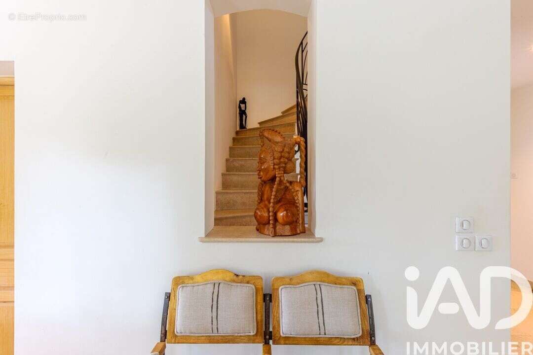 Maison 189 m² à Bethemont-La-Foret  - photo 8