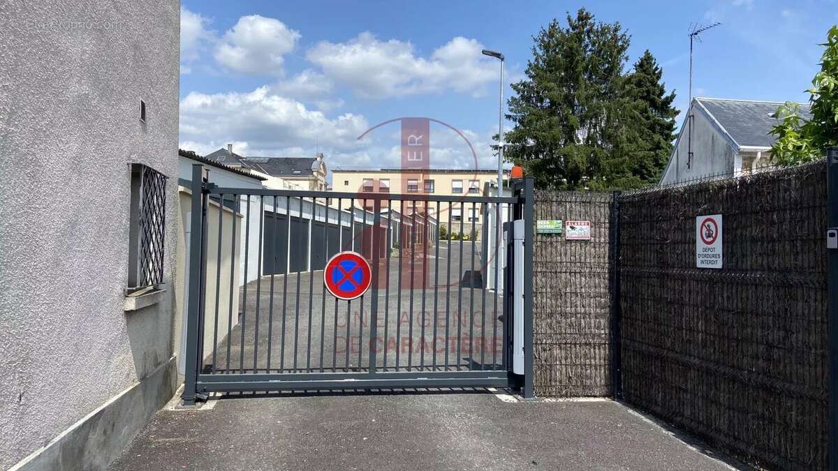 Parking à CHEVREUSE