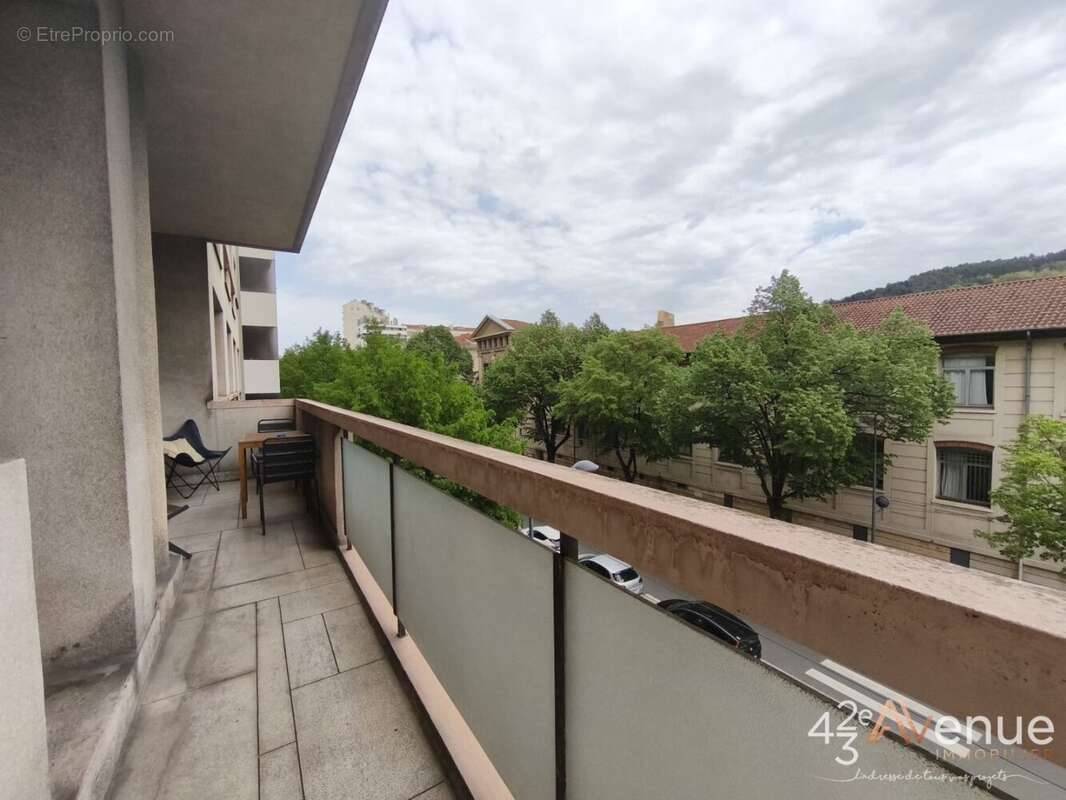 Appartement à SAINT-ETIENNE