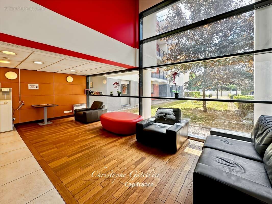 Investissement LMNP sécurisé – Grand appartement 2 chambres en résidence d’affaires  - Bail commercial jusqu'en 2032 – Loyer gar - photo 2