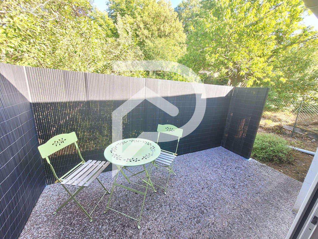 Maison en Pierre Apparente : Votre Refuge Authentique au Coeur de la Nature - photo 5