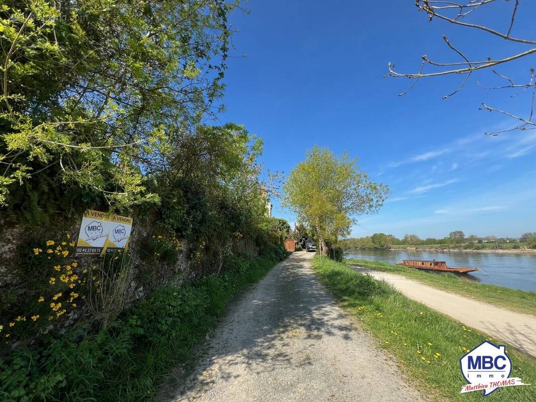 Terrain en zone constructible - photo 2