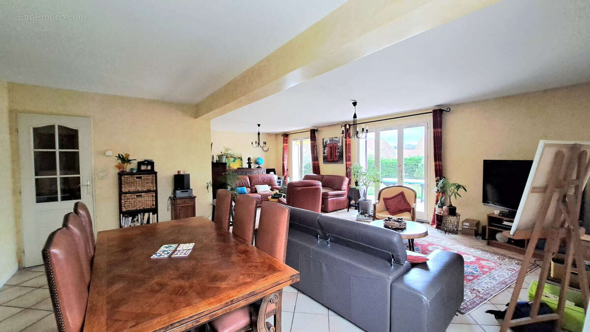 Maison à LA CHAPELLE-EN-SERVAL