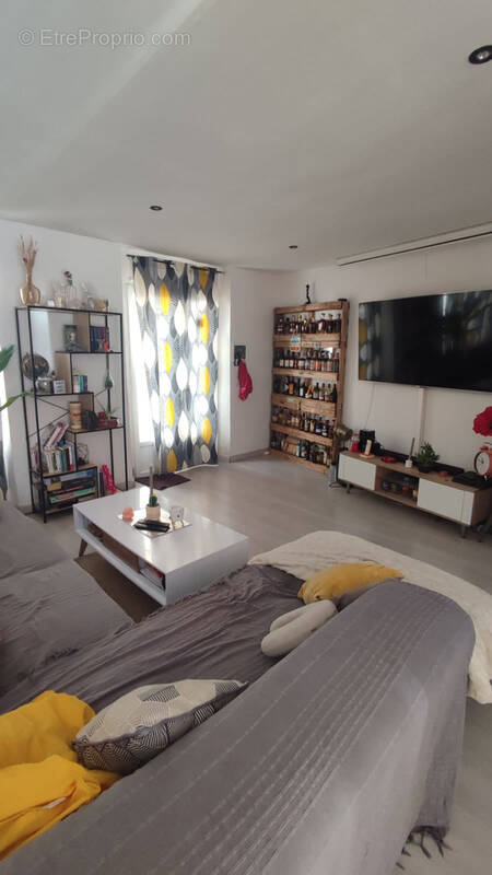 Maison à VILLESEQUE-DES-CORBIERES