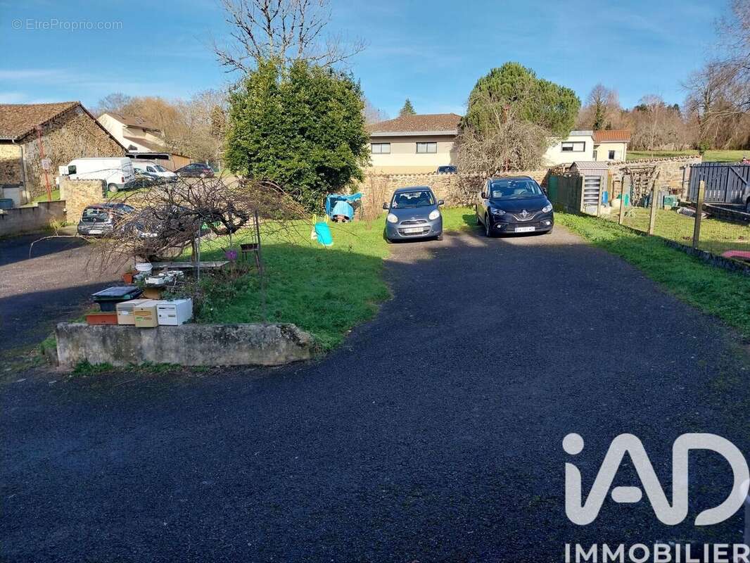 Photo 3 - Appartement à SAINT-VICTURNIEN