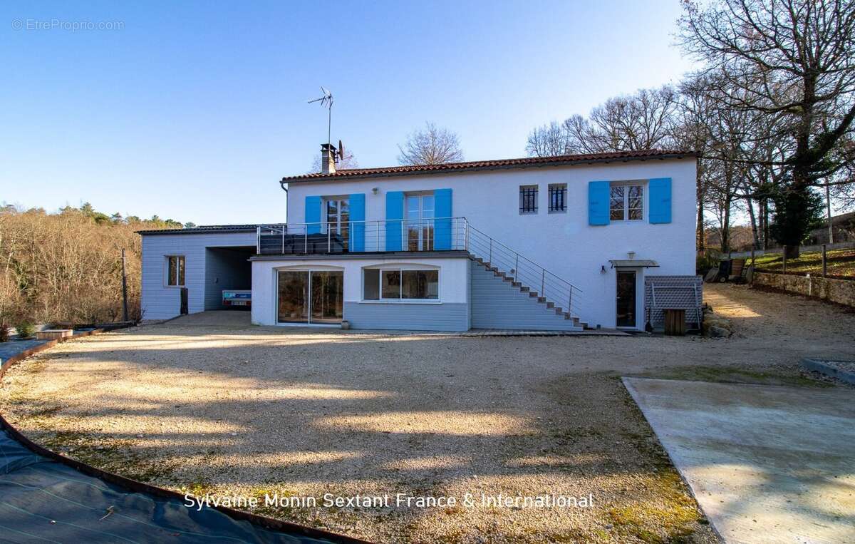 Maison à SARLIAC-SUR-L'ISLE