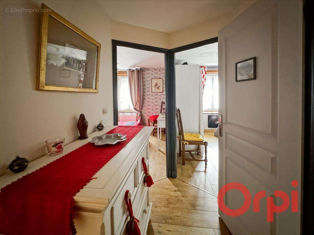 Maison à SAINT-BONNET-TRONCAIS