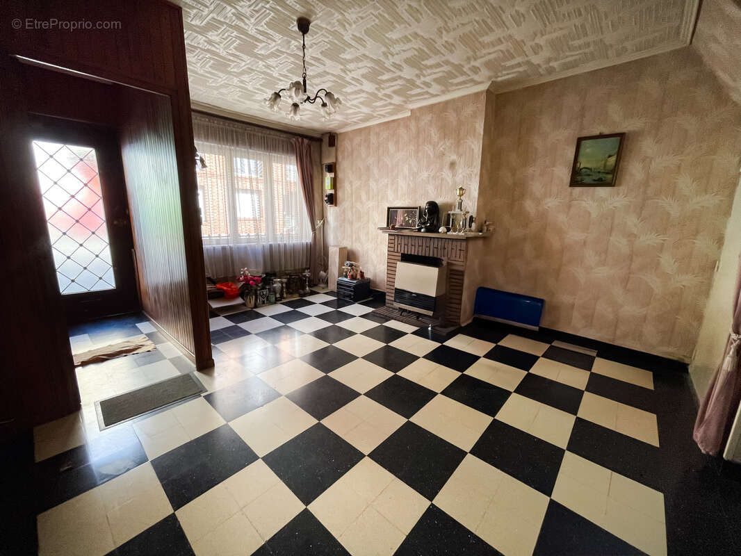 Maison à SAINT-AMAND-LES-EAUX