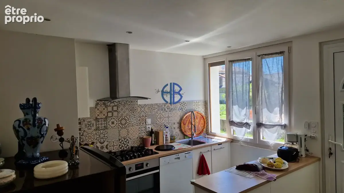 Maison Venissieux - secteur Le Charréard - photo 3