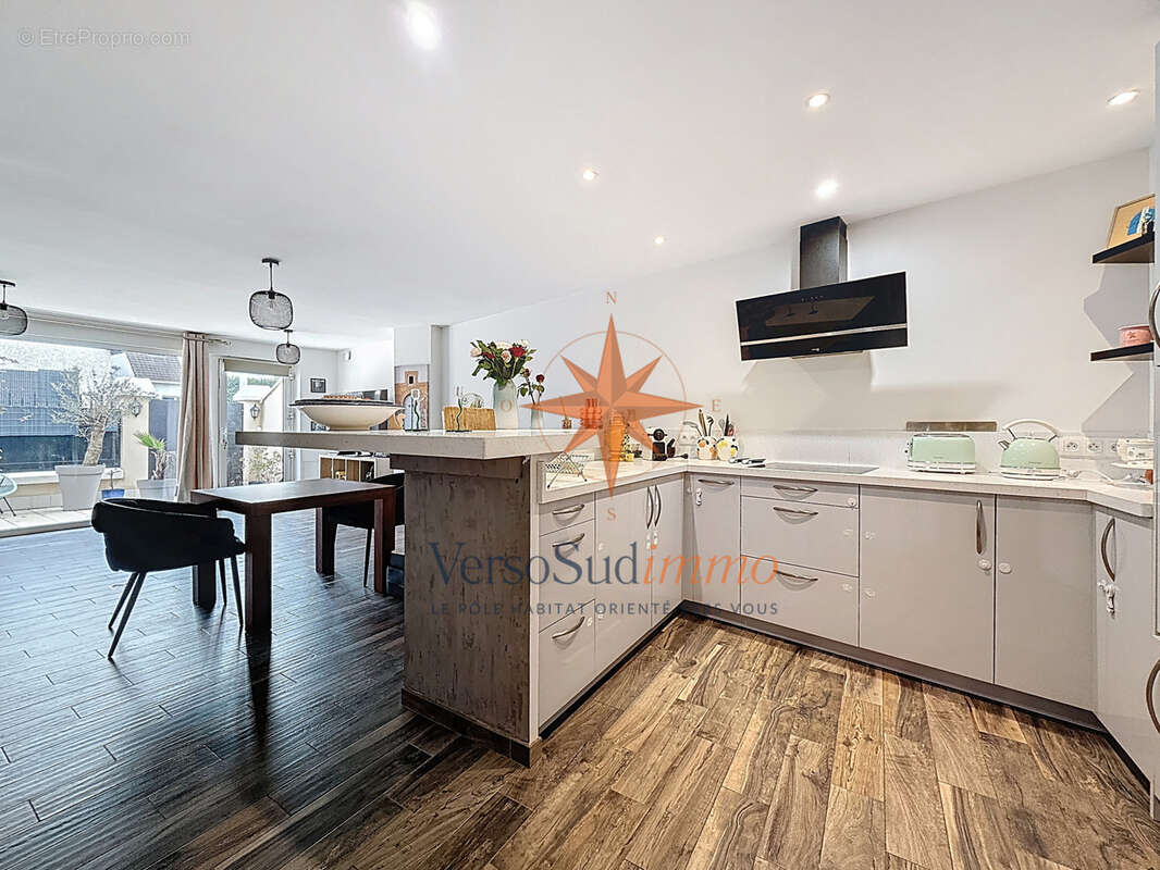 Maison à CHAMPS-SUR-MARNE