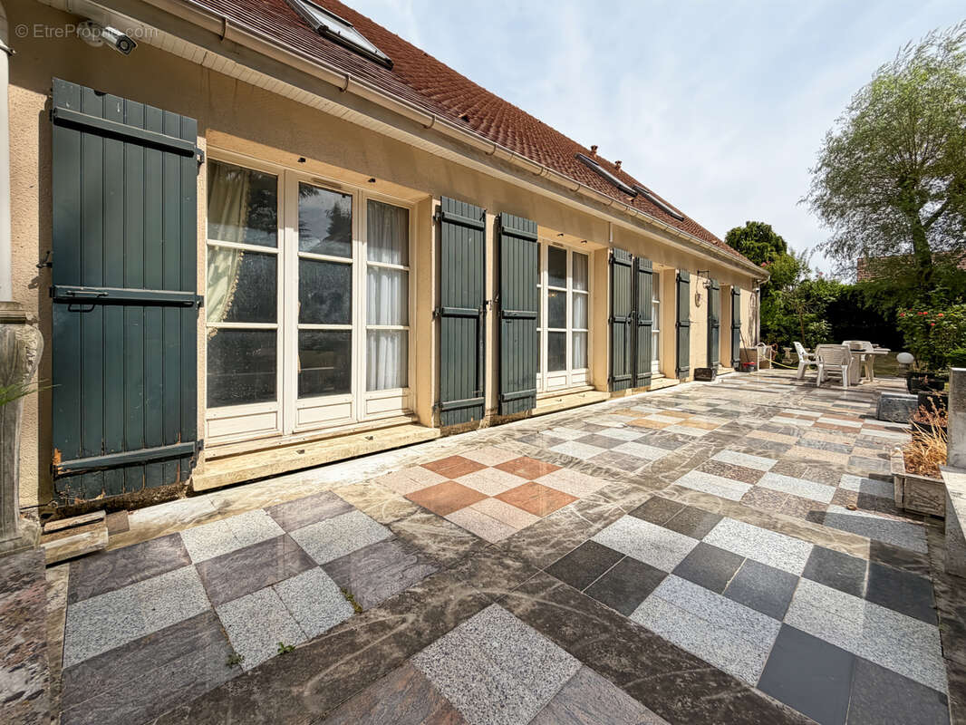 Maison familiale - Quartier Bréguet - Grand jardin - photo 7