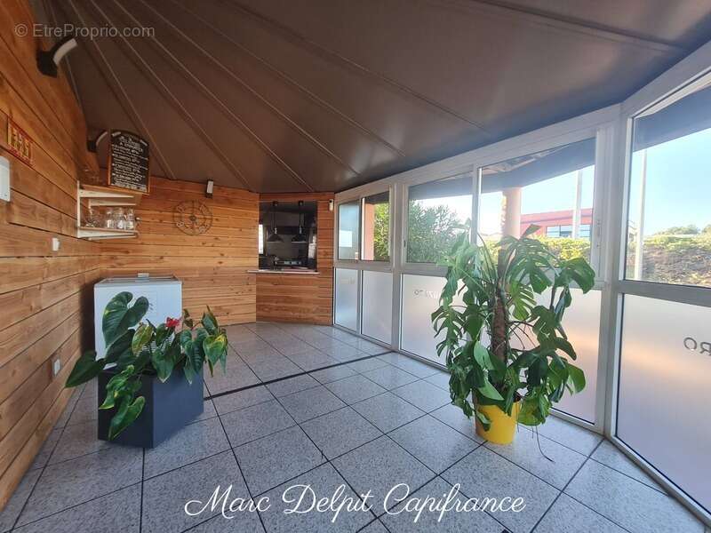 Commerce à CANET-EN-ROUSSILLON