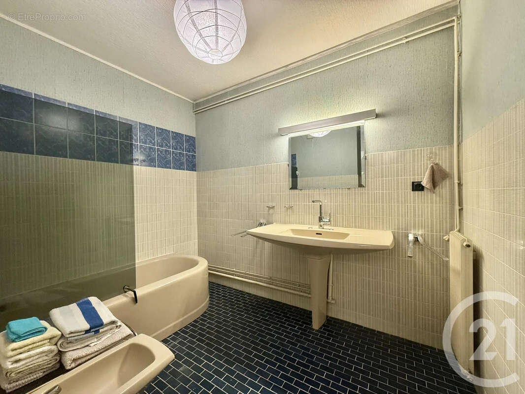 Appartement à MOULINS