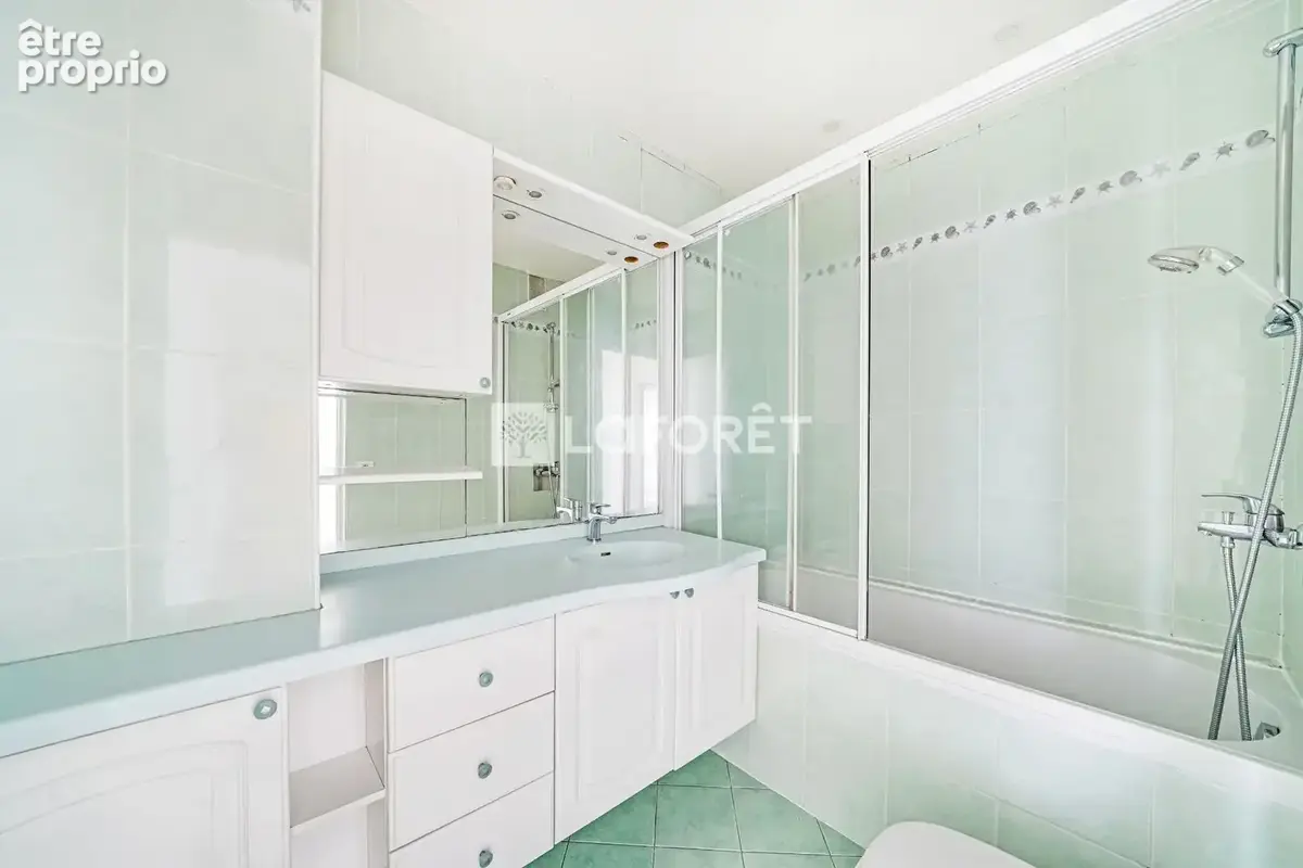 Appartement de 76m2 avec Terrasse de 16m²- Cave - Parking - photo 10