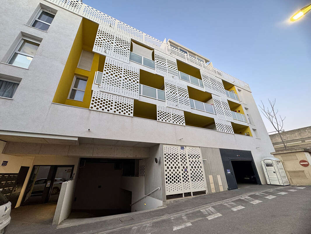 Parking à MIRAMAS