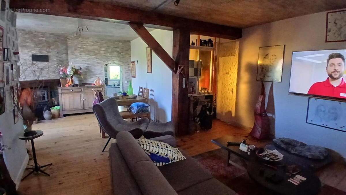 Maison à LANOBRE