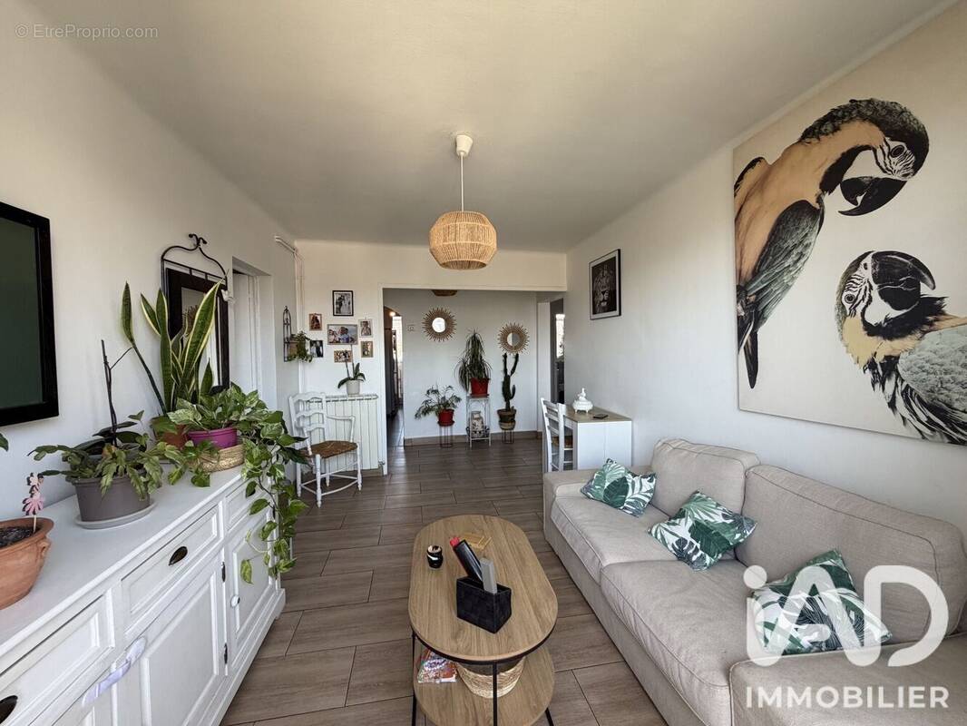 Photo 1 - Appartement à MARSEILLE-4E