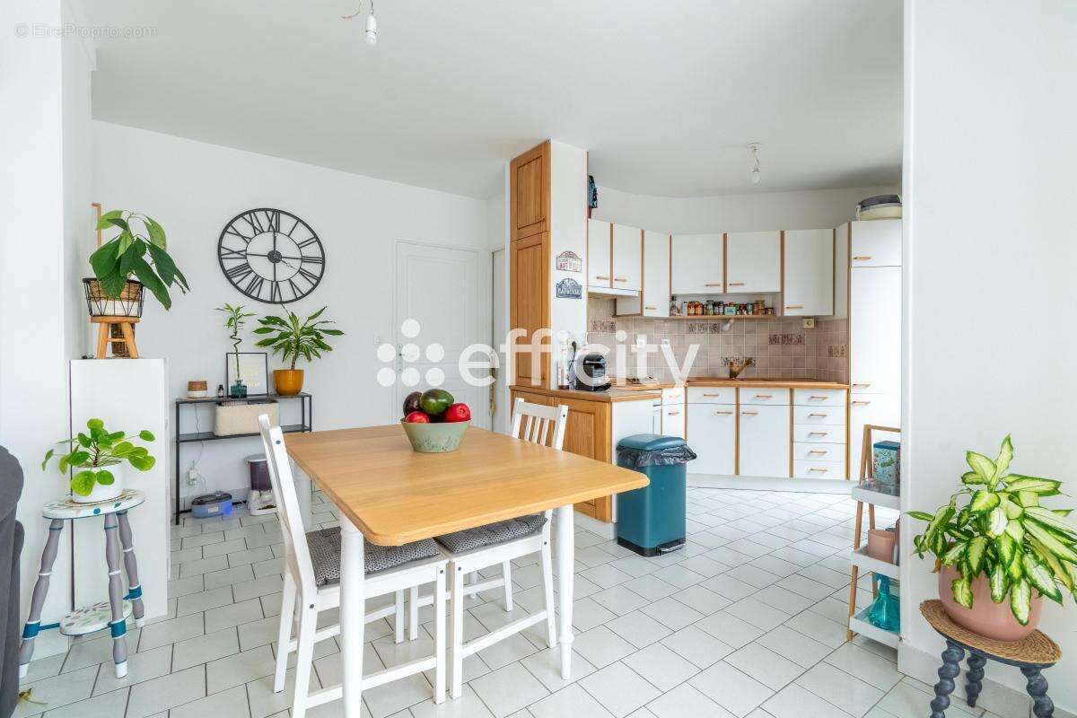 Appartement à MOISSY-CRAMAYEL