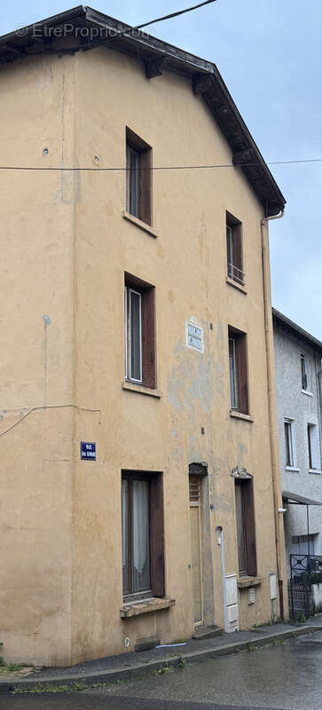 Maison à SAINT-SYMPHORIEN-D'OZON