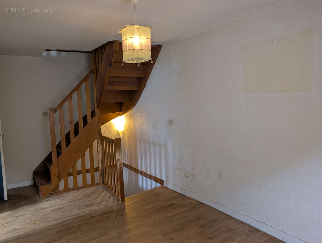 Maison à PONT-DU-CHATEAU