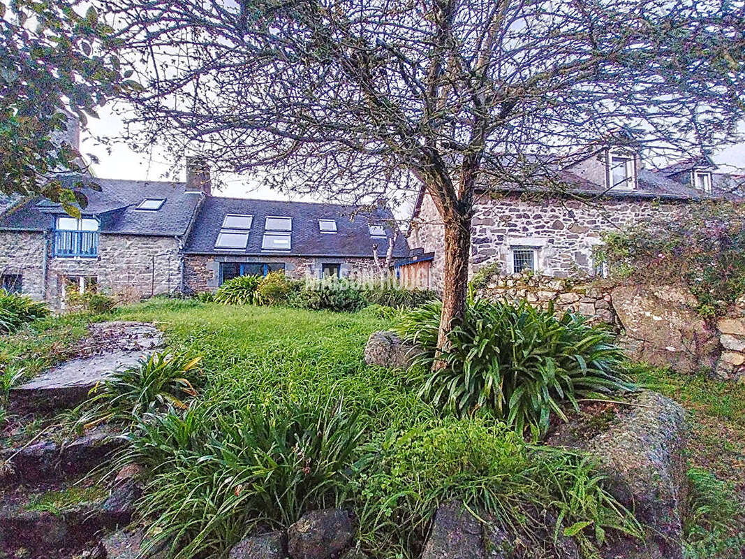Maison en pierres avec dépendance louée, avec jardin, au calme à Saint-Quay-Portrieux - photo 16