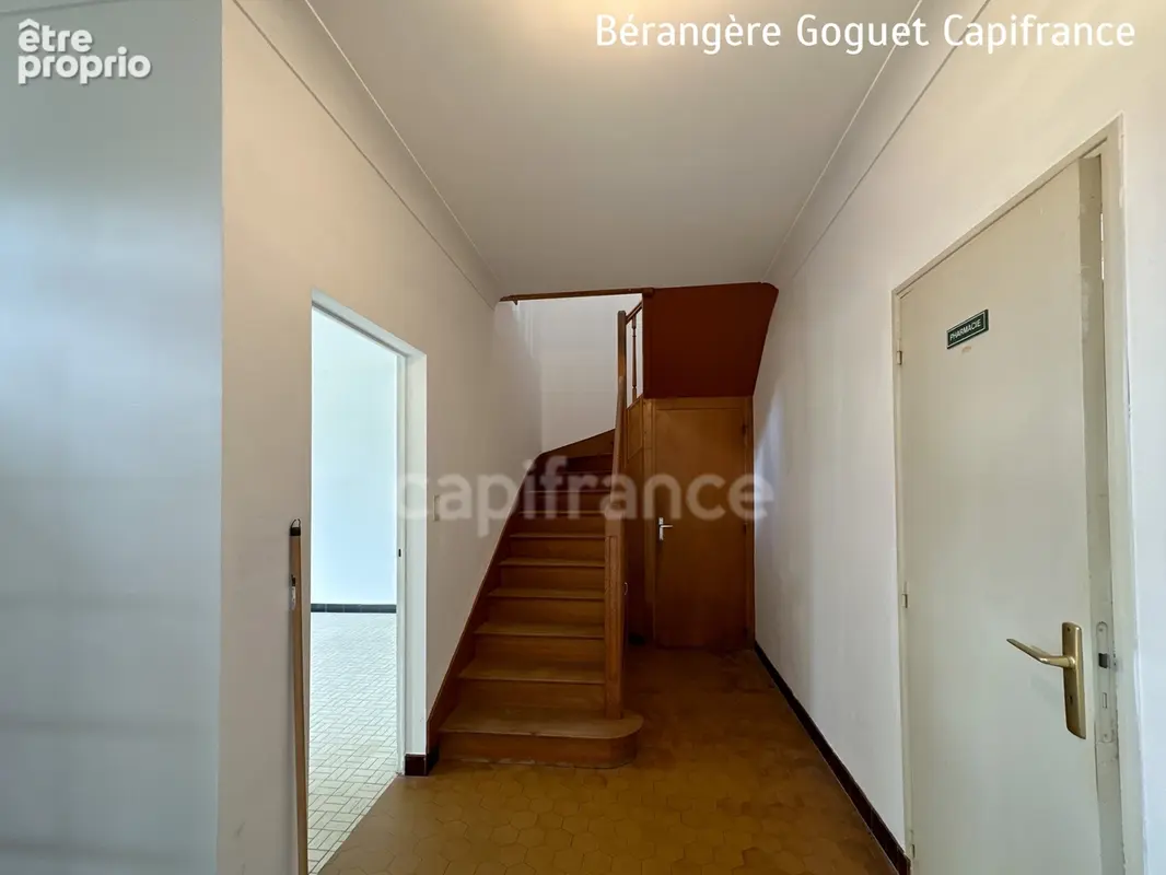 Maison à vendre 8 pièces SAVIGNE L'EVEQUE (72) - photo 3