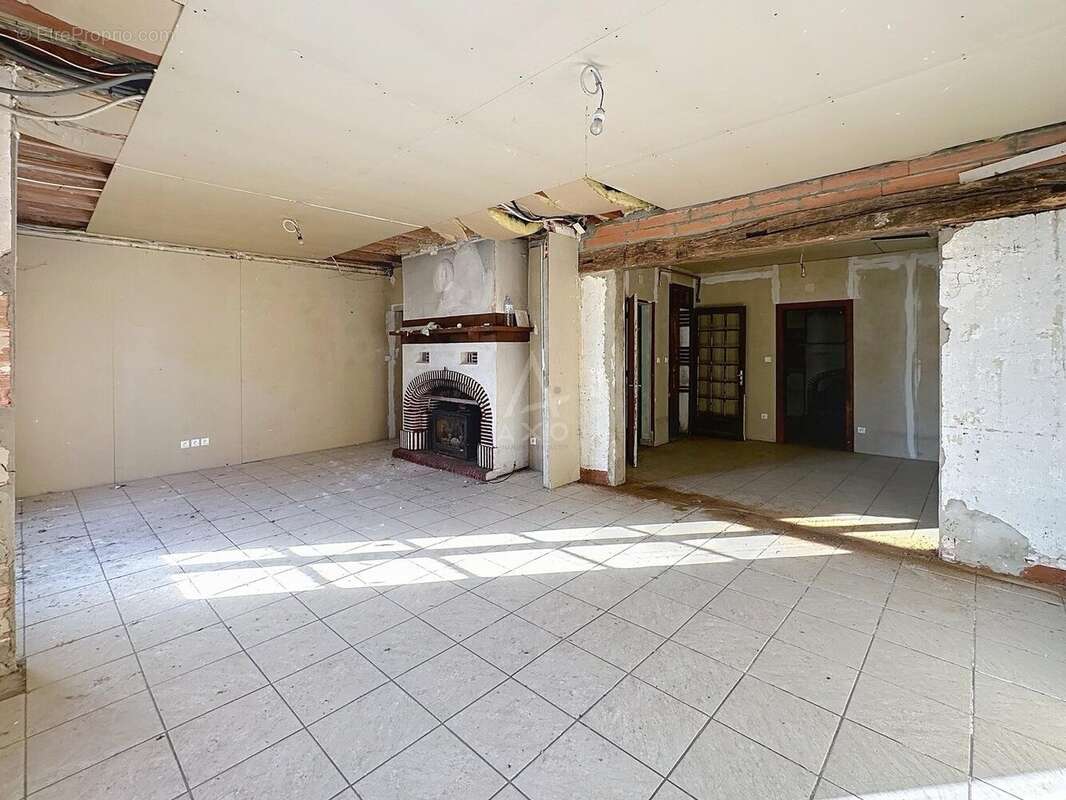 Maison de village à rénover - photo 2