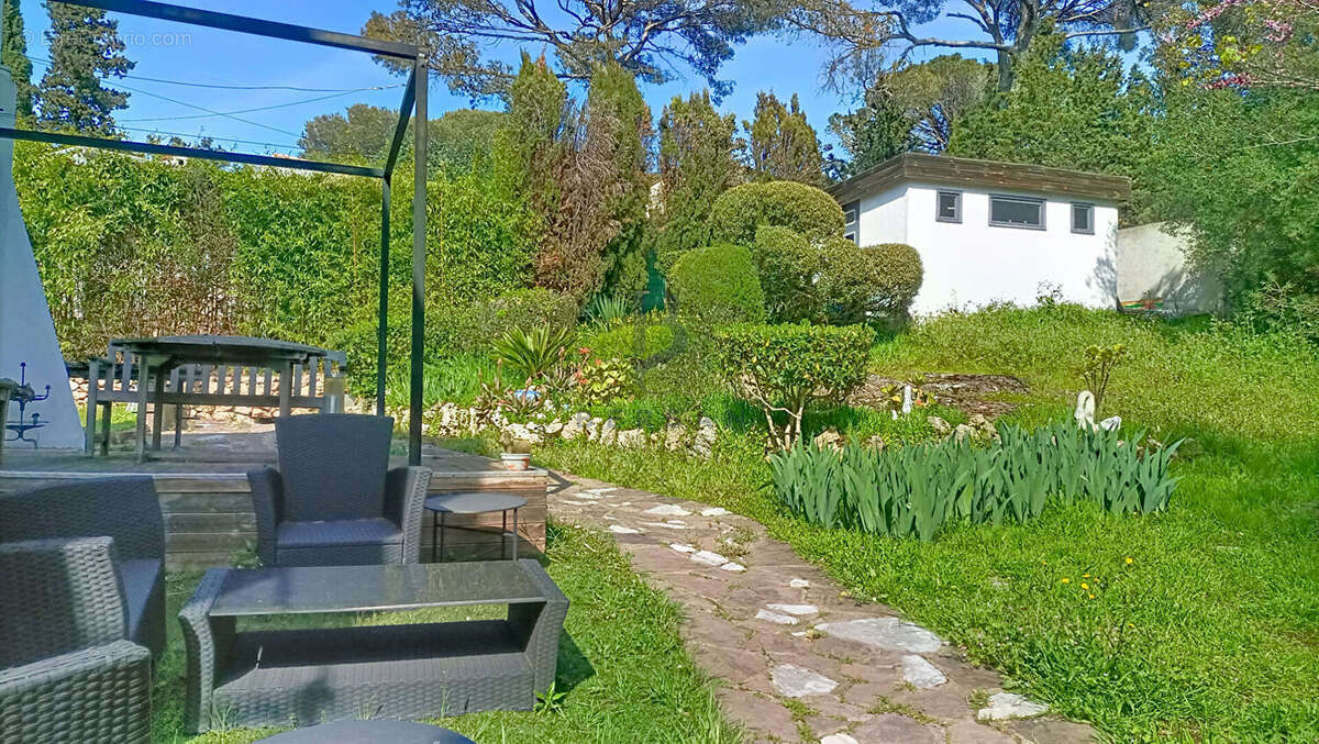 Maison à FREJUS