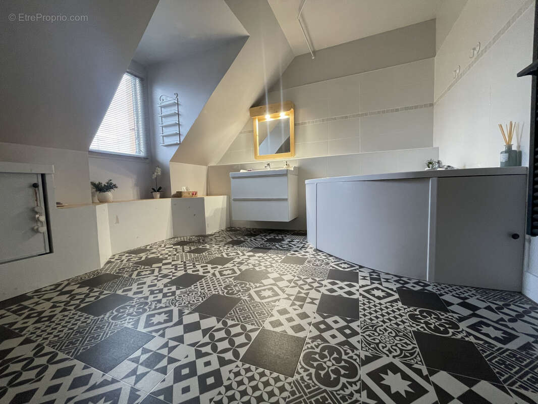 Maison à NEUILLY-EN-THELLE