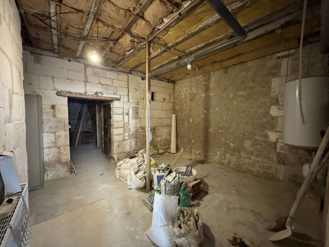 Maison à BARBEZIEUX-SAINT-HILAIRE