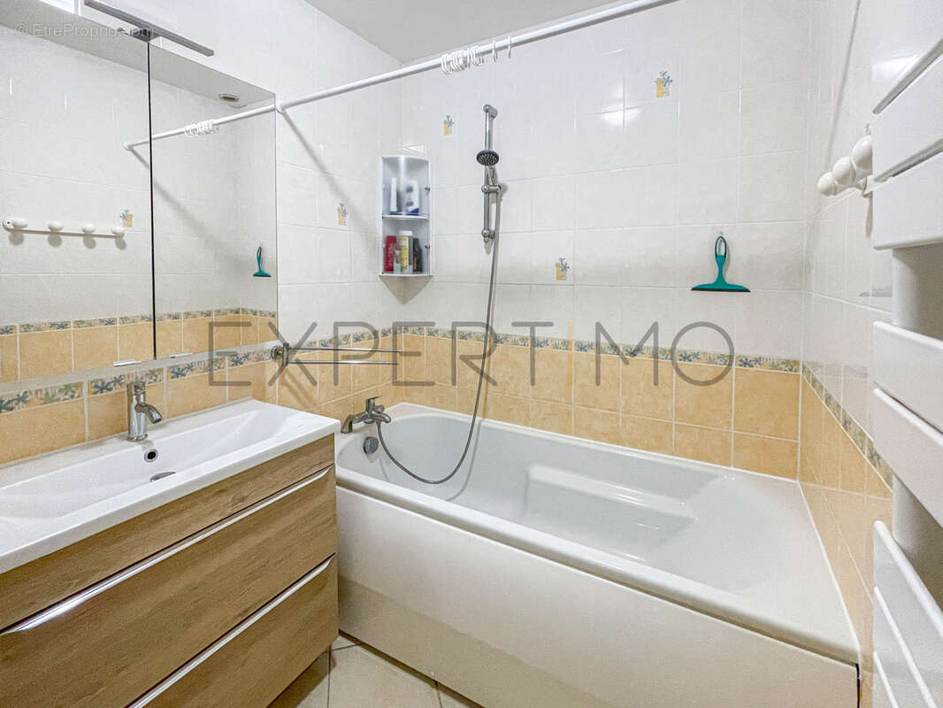 Maison à SAINT-LYPHARD