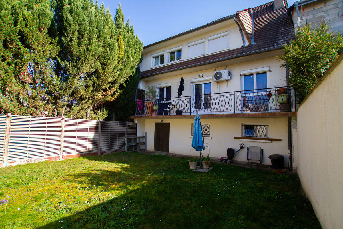 Maison à VILLENEUVE-LE-ROI