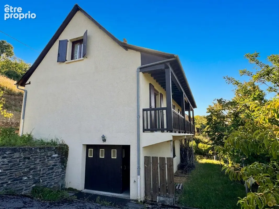 Maison à ENTRAYGUES-SUR-TRUYERE