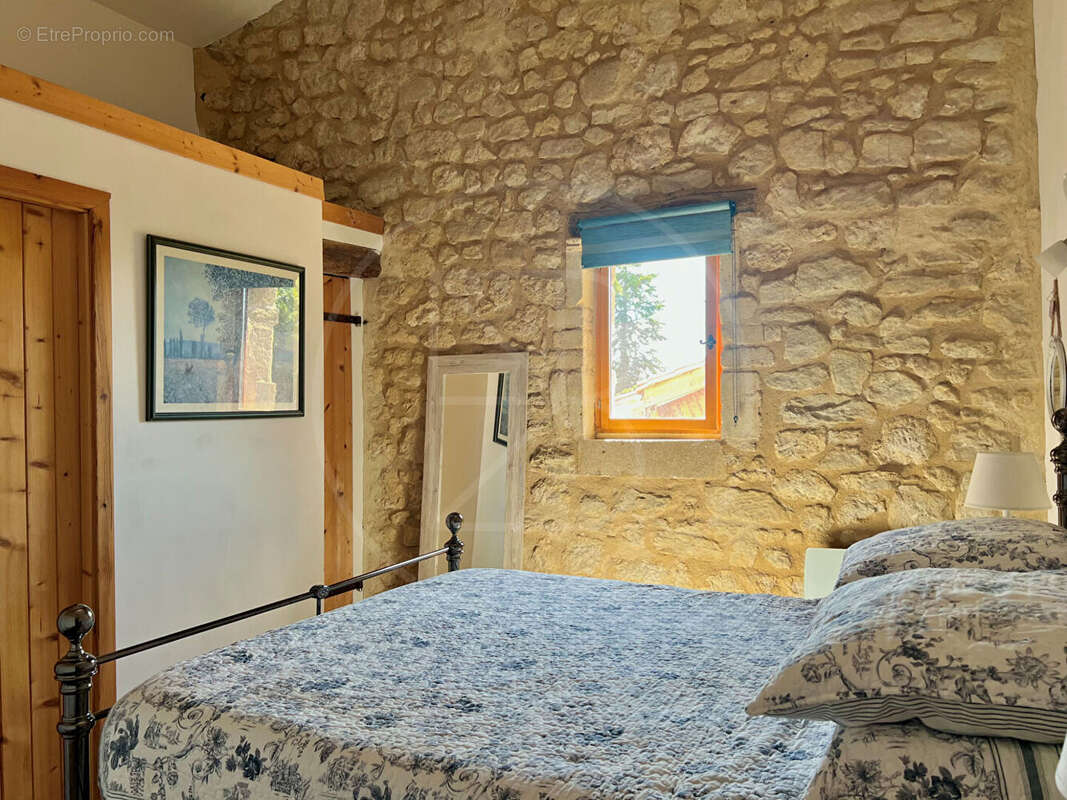 Maison à CAUBON-SAINT-SAUVEUR