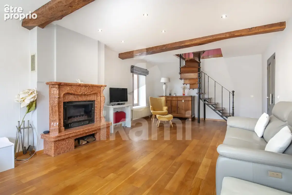 Maison à LA BUISSE