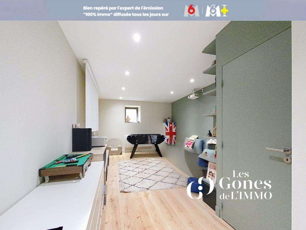 Maison 250m2 / Terrain 200m2- Saint-Romain-au-Mont-d'Or - photo 9
