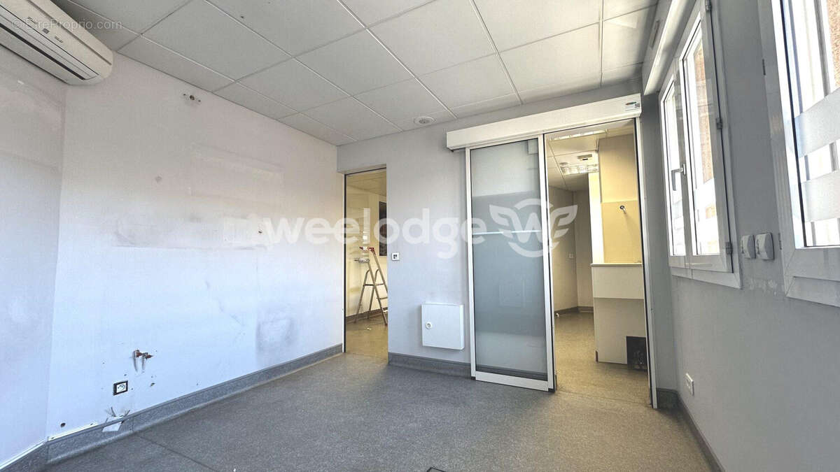 Commerce à LE PONTET