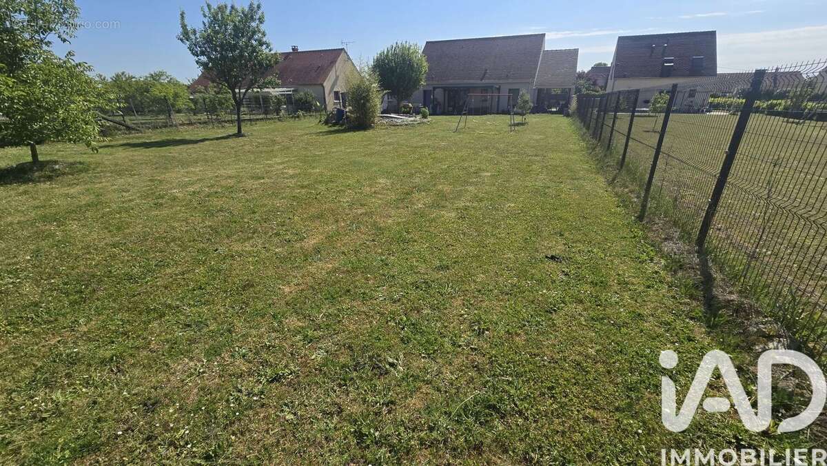 Maison 103 m² à Briarres-Sur-Essonne  - photo 5