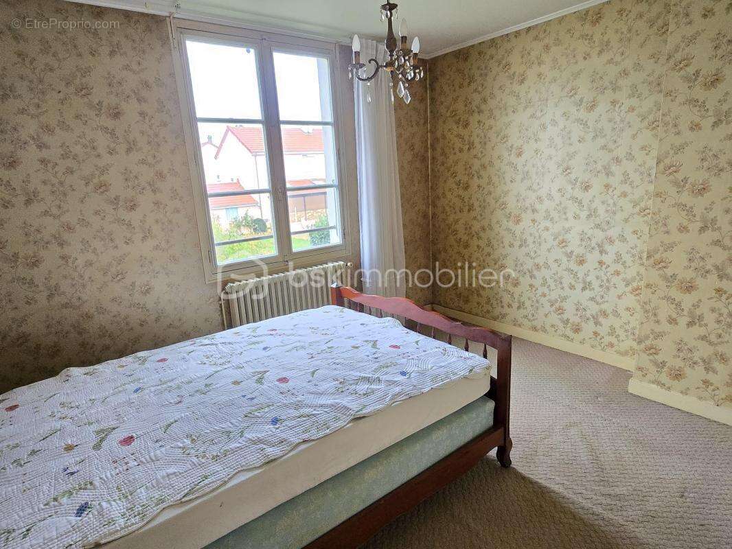 Maison à VARENNES-VAUZELLES