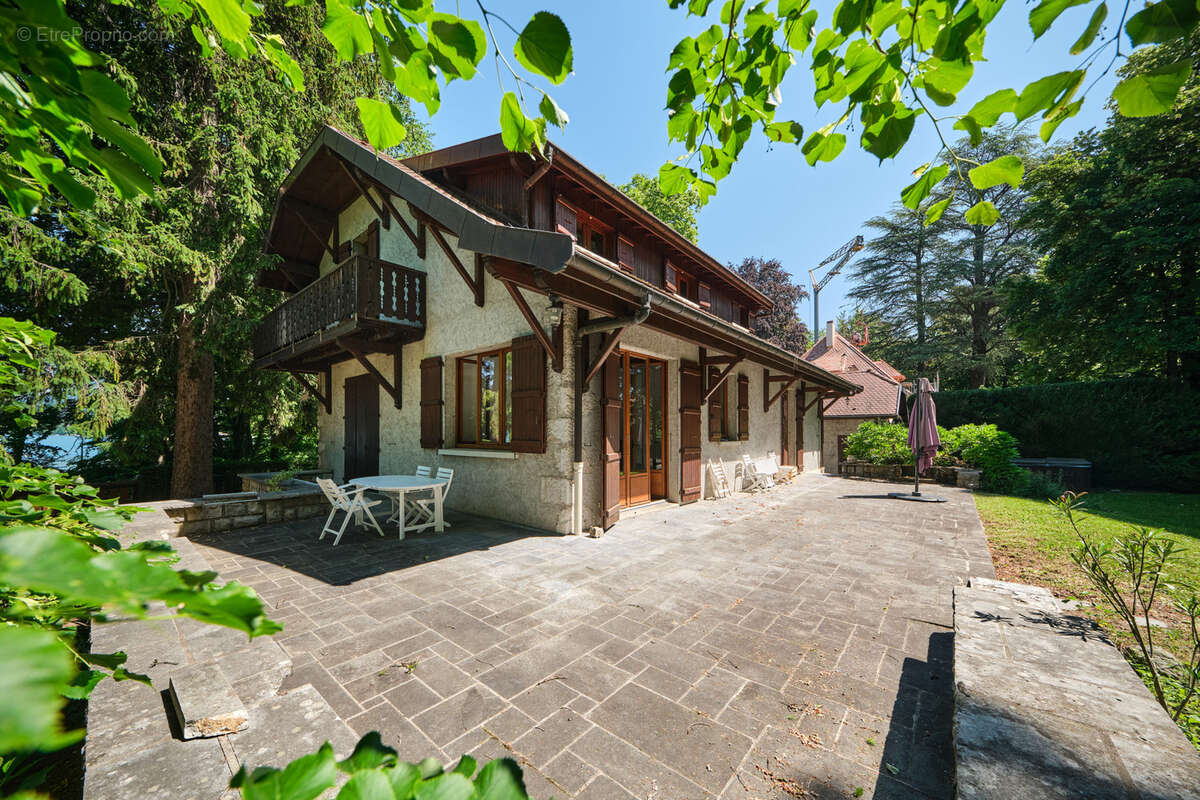 Maison à MENTHON-SAINT-BERNARD