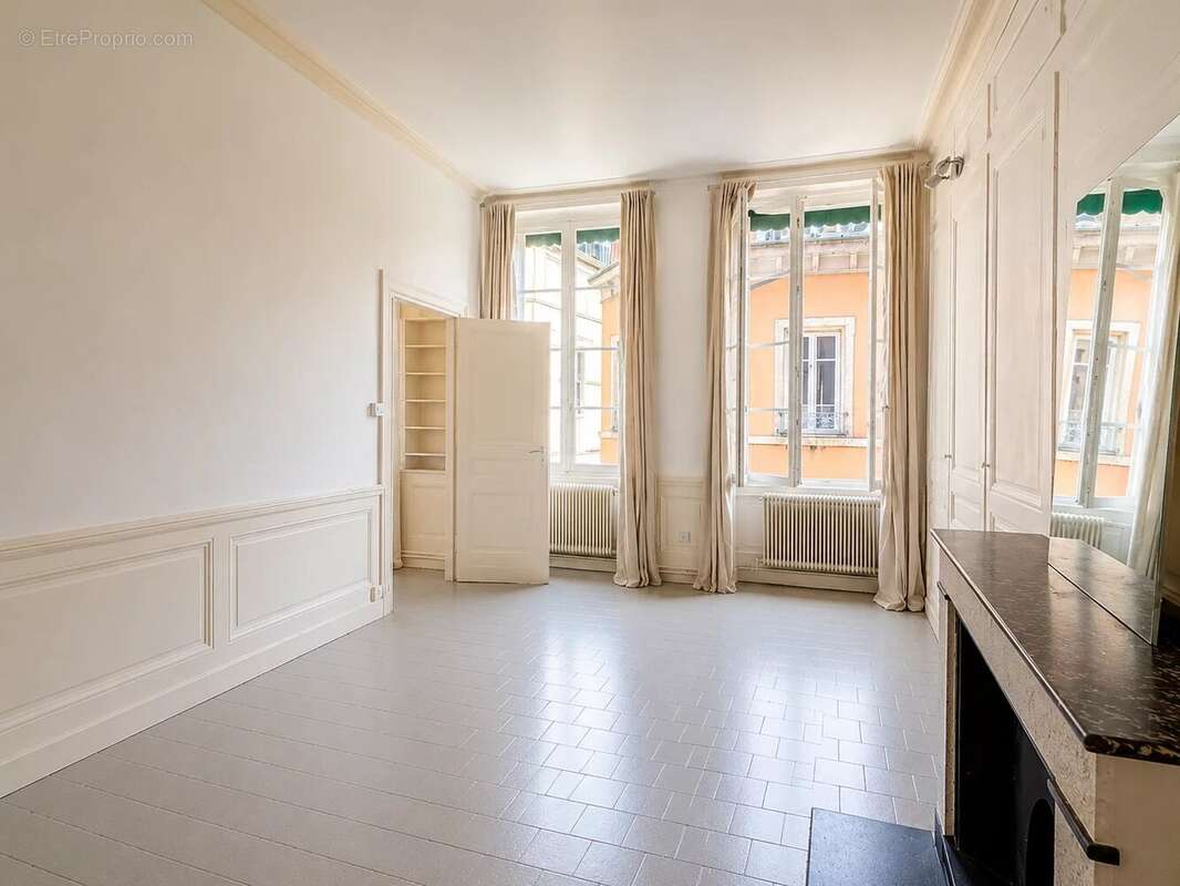Appartement à LYON-1E