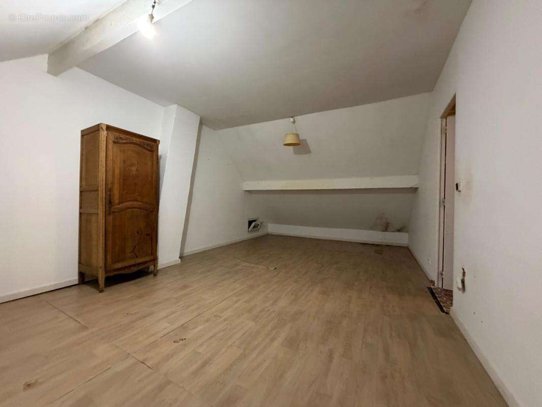 Grande Maison Familiale avec Potentiel Locatif - photo 12