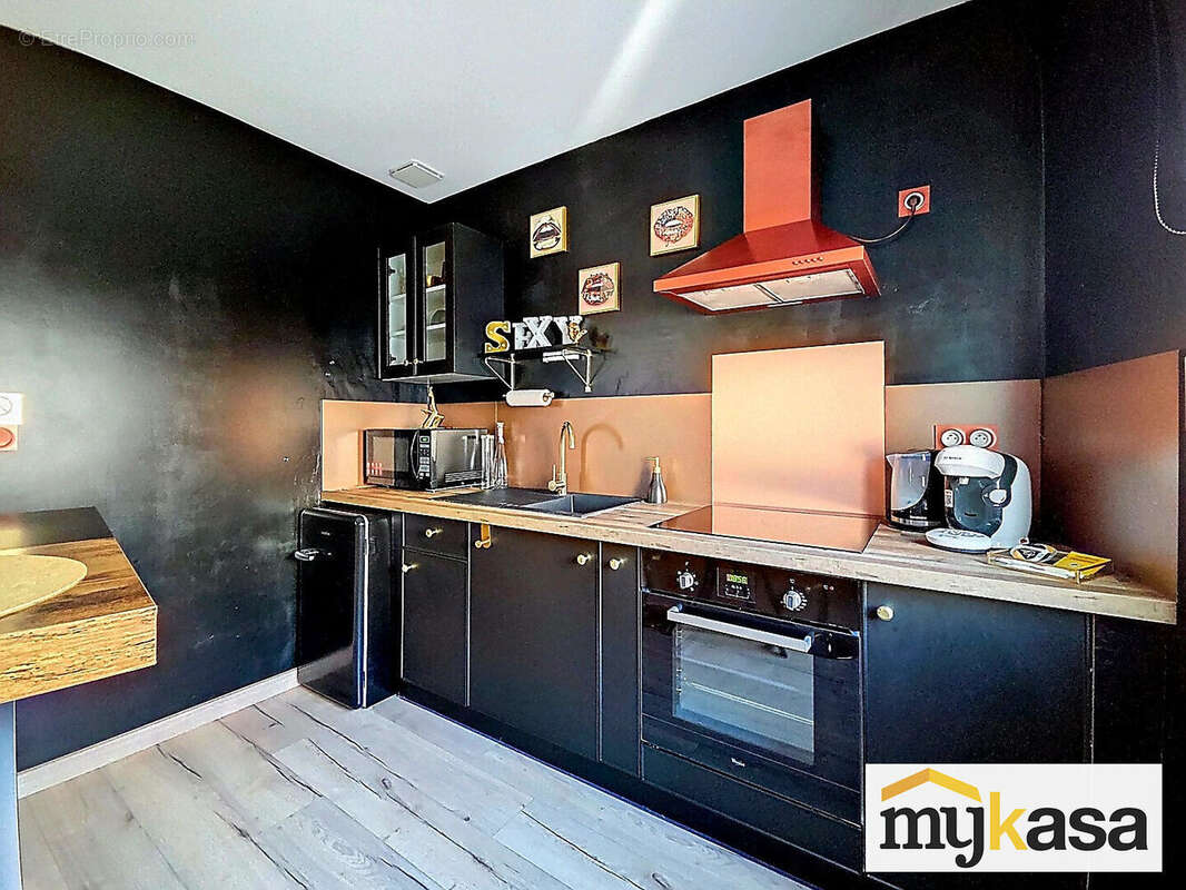 Commerce à FOS-SUR-MER