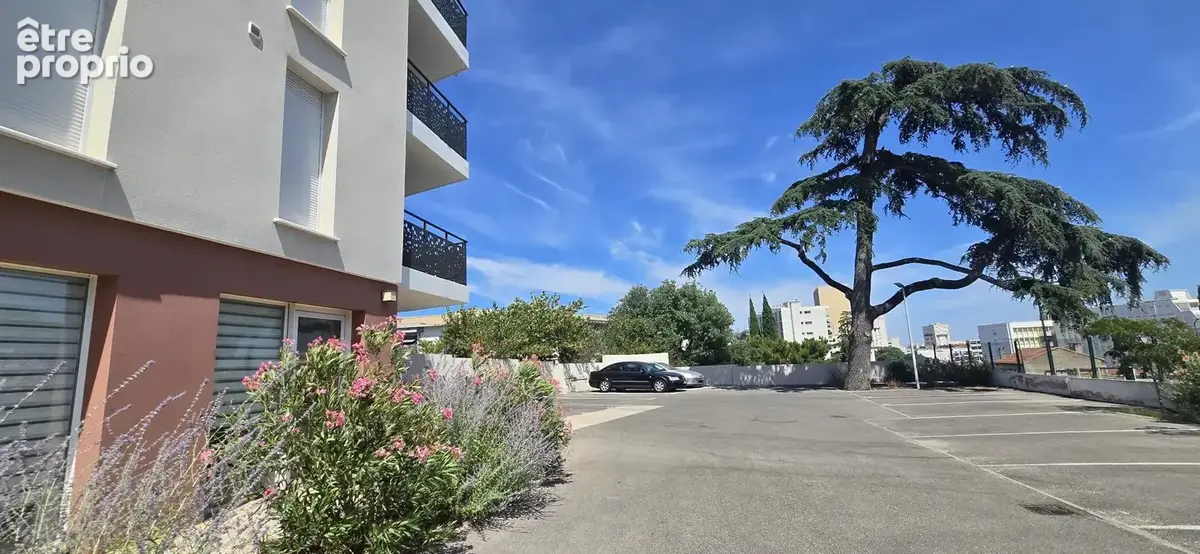 Commerce 25 m² à vendre à Nimes (30900) - photo 2