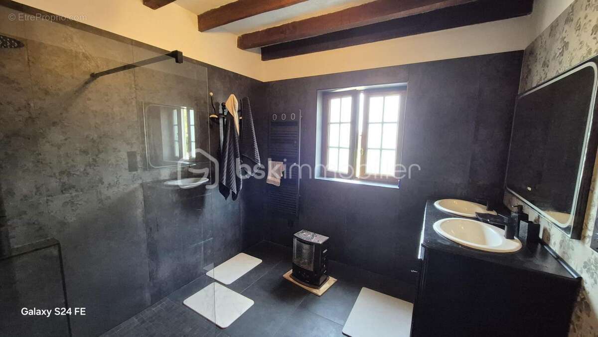 Maison à LA CHAPELLE-SUR-LOIRE