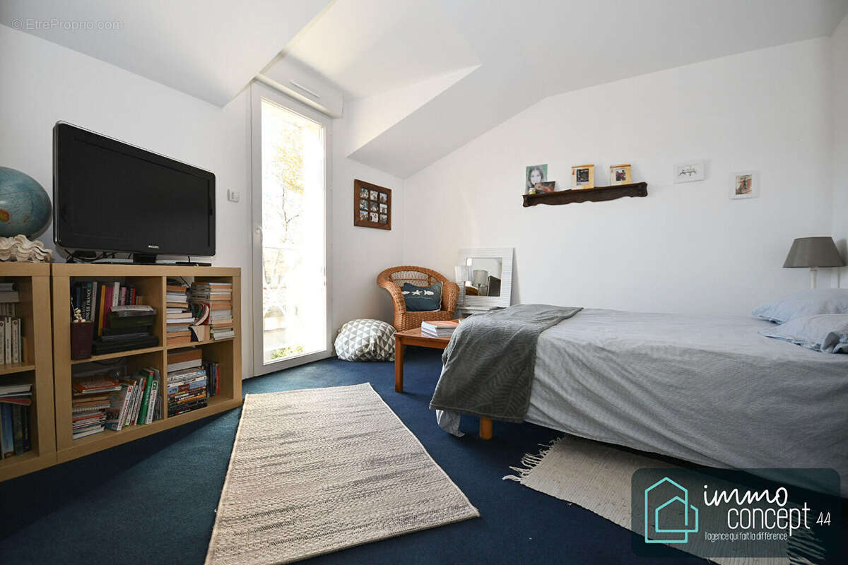 Maison à SAINT-LEGER-LES-VIGNES