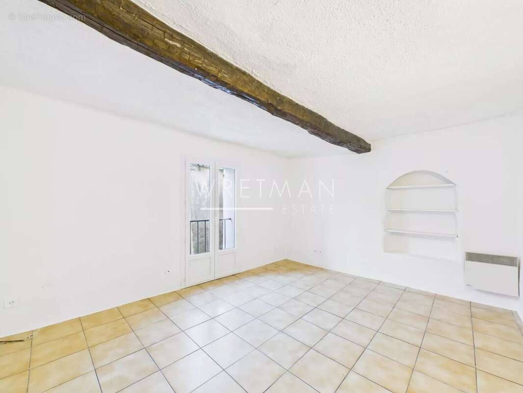 Appartement à AURIBEAU-SUR-SIAGNE